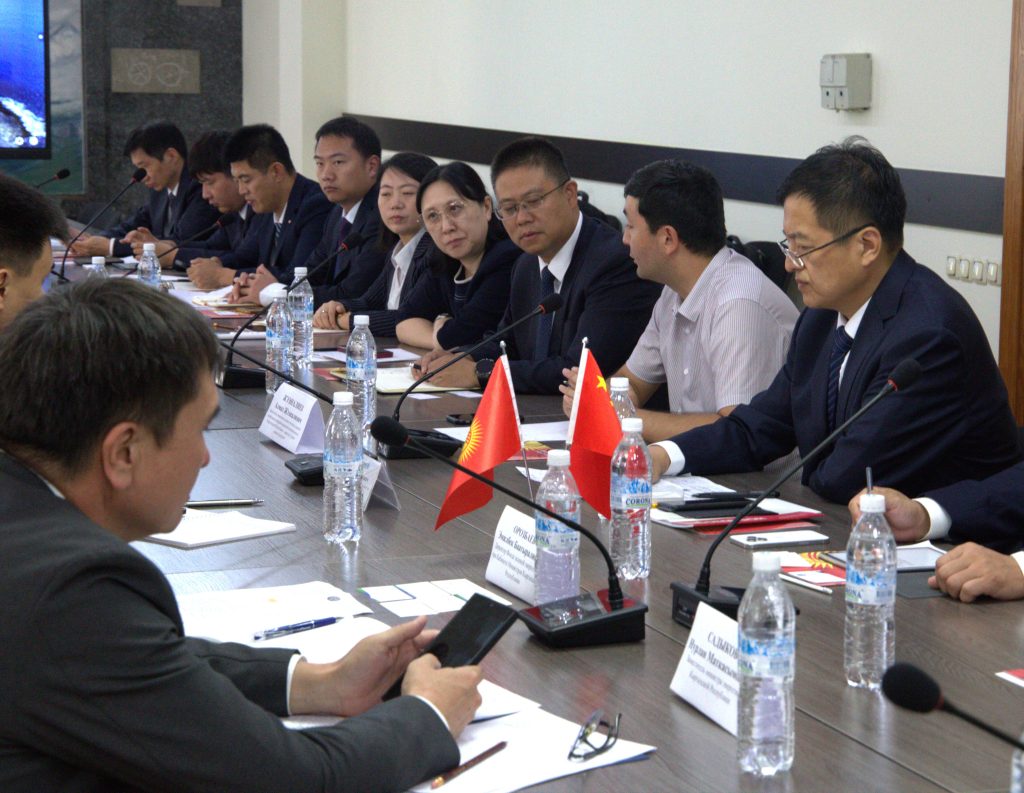 Зелёное партнёрство: Китайская корпорация CECEP ENERGY рассматривает проекты в КР