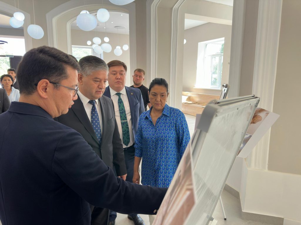 Директор Национального агентства по инвестициям при Президенте Кыргызской Республики Равшанбек Сабиров 3 сентября 2025 года провёл инспекцию реализации одного из масштабных проектов Центра государственно-частного партнёрства — «Модернизация Международного университета Кыргызской Республики путём создания Инновационного образовательного кластера».