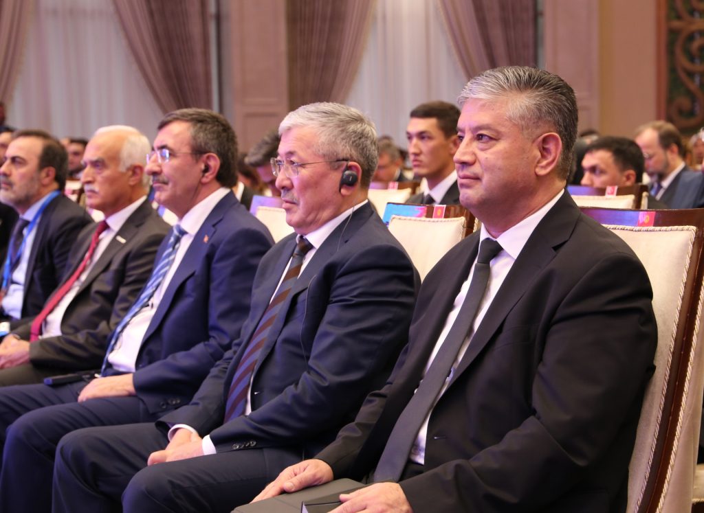 Бишкектеги Кыргыз-Түрк бизнес форуму: Түркиянын Вице-президентинин сапары жана стратегиялык өнөктөштүккө жаңы дем